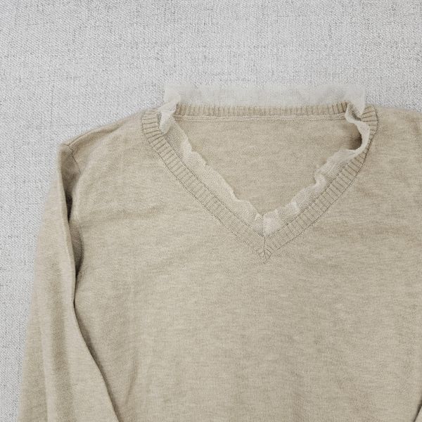 卡其薄紗邊V領針織衫 女上衣 / 二手女裝 / 穿搭