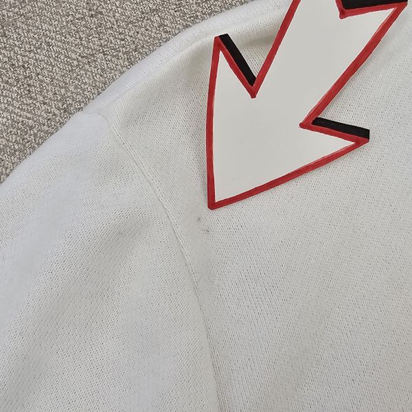 白小花帽T 女上衣 / 二手女裝 / 穿搭