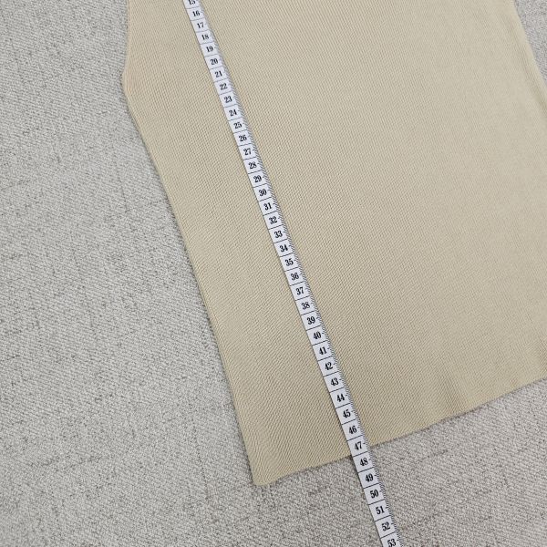 黃方領針織背心 女上衣 / 二手女裝 / 穿搭