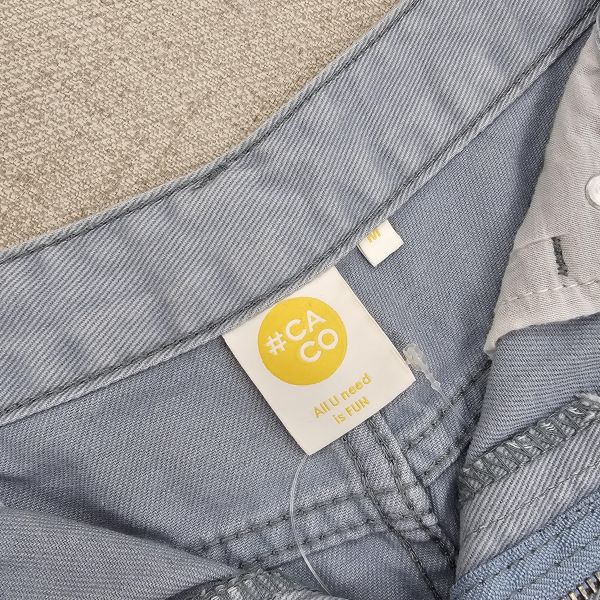 韓系微辣風前側雙刷破短褲 二手女裙褲 / 短褲 / 穿搭推薦 / 高CP服飾