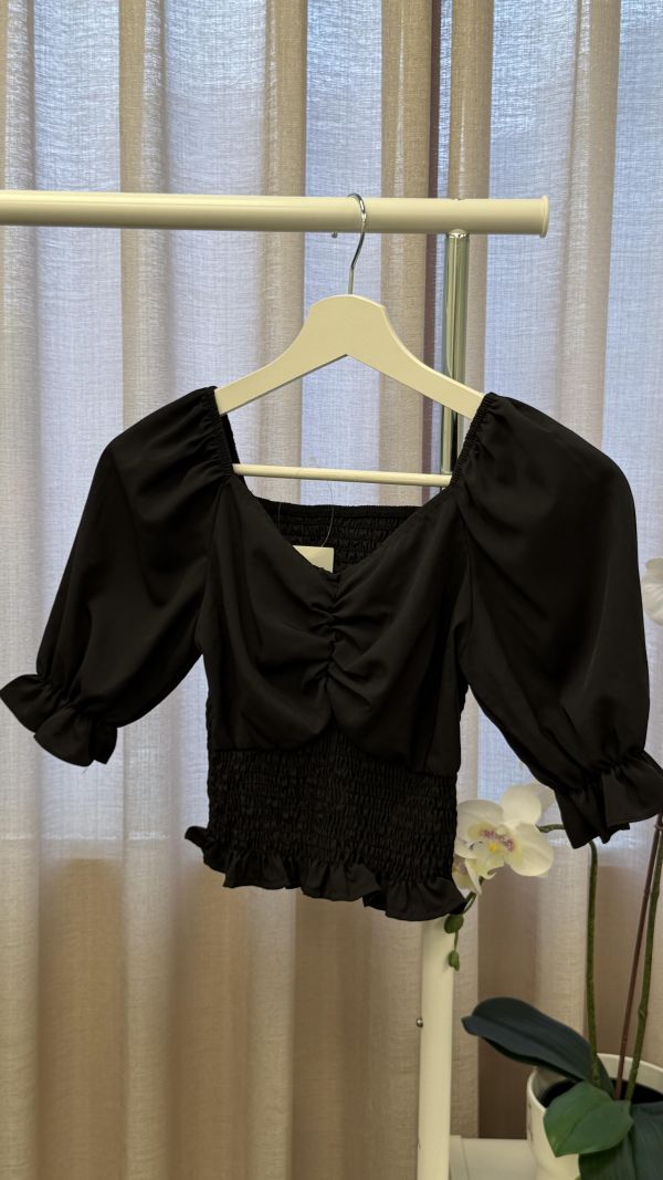 絲霧優雅澎袖短上衣 女上衣 / 二手女裝 / 穿搭