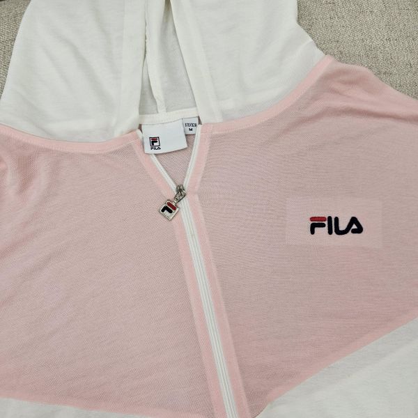 粉白連帽運動系防曬外套 女上衣 / 二手女裝 / 穿搭