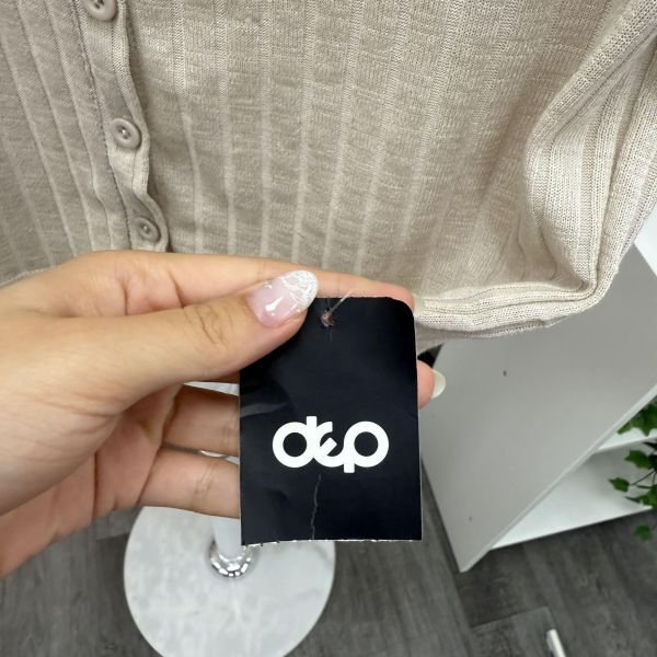 直條紋短版米色上衣 女上衣,二手女裝,穿搭,上衣,外套,襯衫