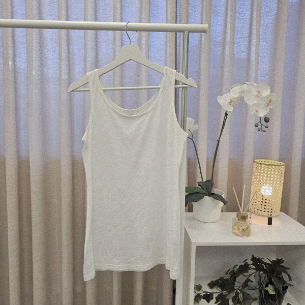 白長版純棉微透背心 女上衣 / 二手女裝 / 穿搭