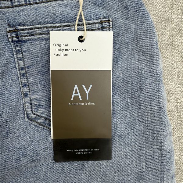 開岔牛仔短裙 二手女裙褲,長裙,短裙,長褲,短褲,穿搭推薦,高CP服飾,洋裝,吊帶褲,吊帶裙 牛仔裙