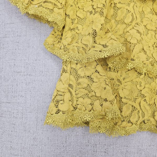 暖黃三層蕾絲平口吊帶上衣 女上衣 / 二手女裝 / 穿搭