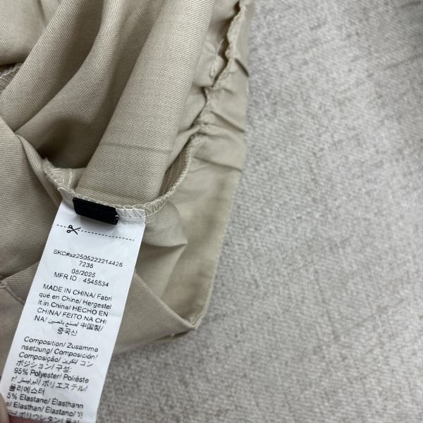 淺卡其直筒休閒褲 二手女裙褲,長褲,穿搭推薦,高CP服飾,二手長褲,氣質穿搭,正式穿搭,休閒服裝,卡其長褲,舒適好穿,百搭長褲,西裝褲