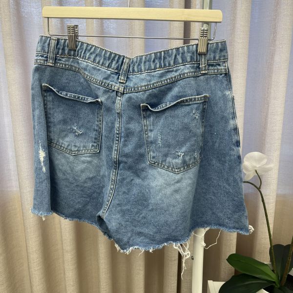 刷破牛仔短褲裙 二手女裙褲,褲裙,穿搭推薦,高CP服飾,短褲裙,帥氣褲裙,夏日穿搭,美式穿搭,牛仔褲裙