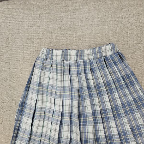 鬆緊腰藍格子安全褲百褶裙 二手女裙褲 / 長裙短裙 / 長褲短褲 / 穿搭推薦 / 高CP服飾
