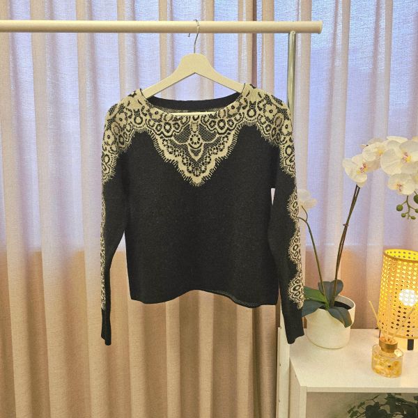 黑蕾絲印花柔軟厚毛衣 女上衣 / 二手女裝 / 穿搭
