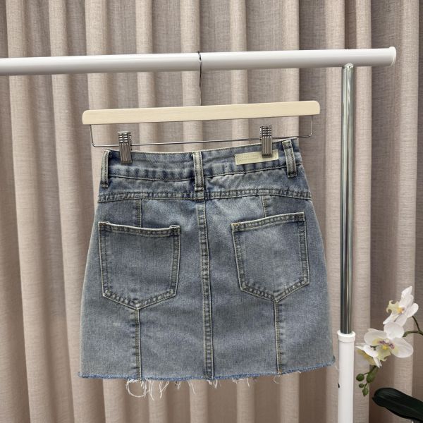 百搭牛仔A字裙 二手女裙褲,長裙,短裙,長褲,短褲,穿搭推薦,高CP服飾,洋裝,吊帶褲,吊帶裙 A字裙 牛仔裙