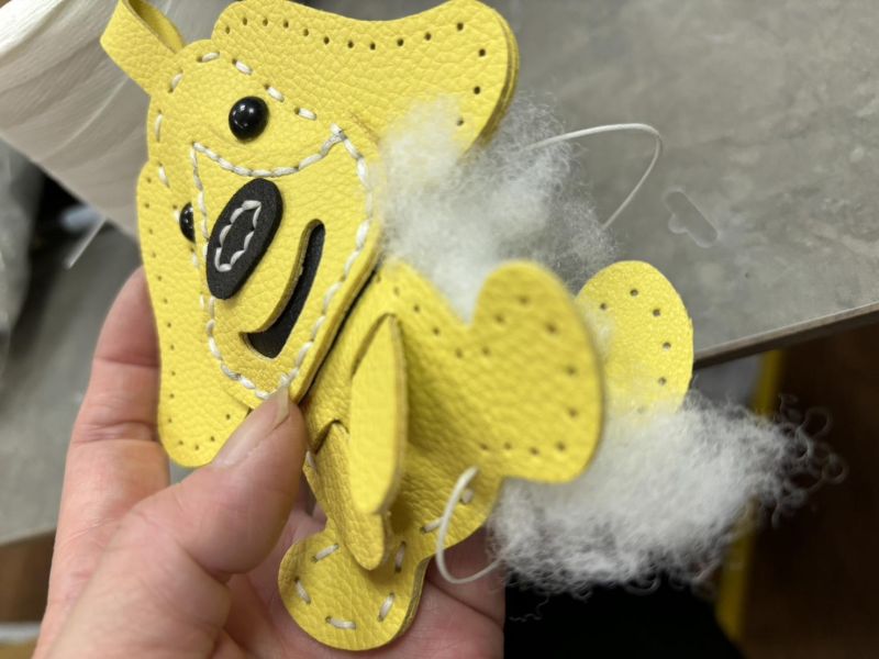 12007 皮革手作DIY大耳狗材料包 材料包皆已打好洞孔 方便手縫 