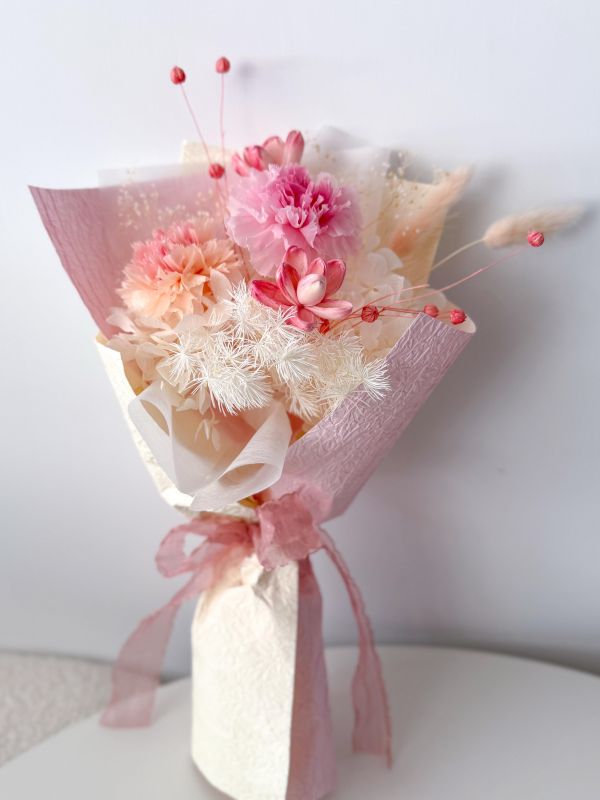 康乃馨永生花束 