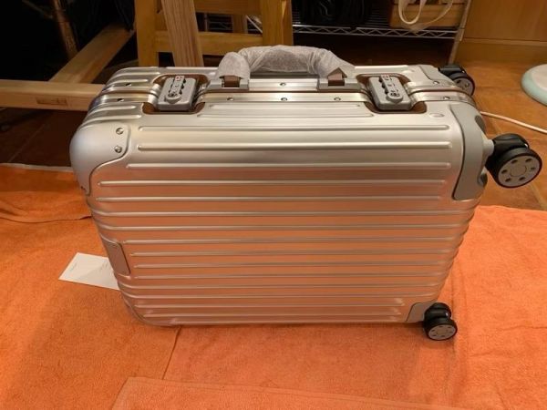 德國正品 RIMOWA ORIGINAL CABIN TWIST 鋁鎂 系列可刷卡分24期 (免運) (轉帳 回饋價折約1.8%) 國內旅遊 出差 RIMOWA ORIGINAL CABIN TWIST