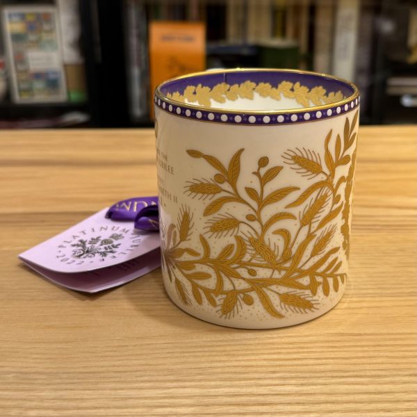 英國製 HARRODS 哈洛德百貨 馬克杯 伊莉莎白二世 登基 白金年紀念款 PLATINUM JUBILEE OF HER MAJESTY QUEEN ELIZABETH II 2022 紀念限量款 HARRODS PLATINUM JUBILEE OF HER MAJESTY QUEEN ELIZABETH II 2022