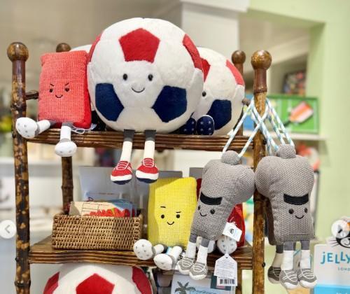 限量款 美國隊 足球 jELLYCAT Amuseables USA Soccer Ball 27 FC FOOTBALL CLUB 足球 俱樂部 jELLYCAT Amuseables USA Soccer Ball 
jELLYCAT Amuseables Sports Football
jELLYCAT Amuseables Sports Soccer Ball