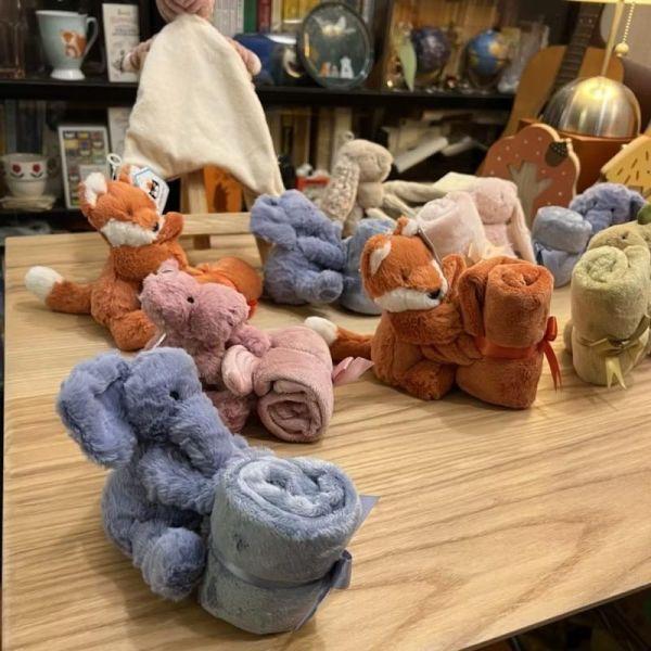 害羞 太妃糖 狗狗 小狗 方巾 飾品 墊布巾 jELLYCATjELLYCAT Bashful Toffee Puppy Soother 34 布巾 (方巾刺繡加購+愛心繡另增購) jELLYCAT Bashful Toffee Puppy Soother