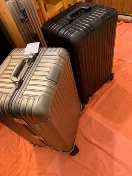 德國正品 RIMOWA 鋁鎂 鈦金 ORIGINAL TRUNK PLUS 可刷卡分24期 (免運) 胖胖箱 冰箱 (轉帳 回饋價折約1.8%) RIMOWA ORIGINAL TRUNK PLUS  TITANIUM