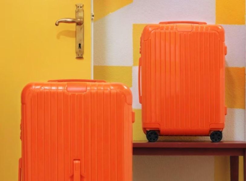 德國正品 RIMOWA 橘色 GLOSS ORANGE ESSENTIAL TRUNK PLUS 胖胖箱 冰箱 CHECK IN M CABIN 可刷卡分24期 (免運) (轉帳 回饋價折約1.8%) RIMOWA ESSENTIAL TRUNK PLUS GLOSS ORANGE