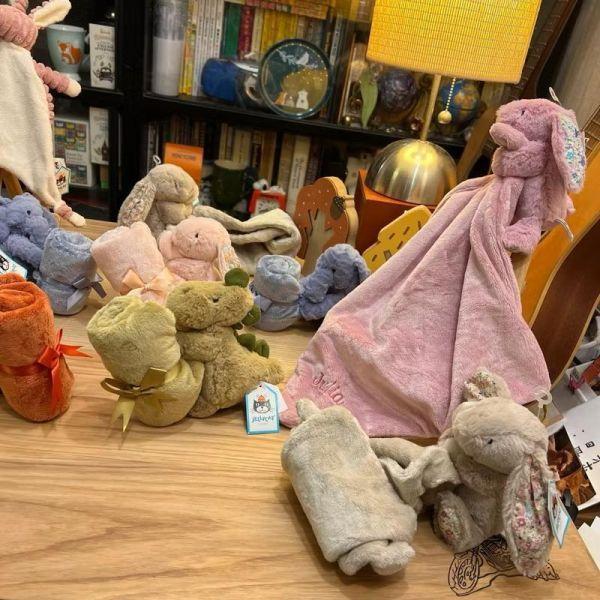 害羞 水藍色 兔兔 方巾 飾品 墊布巾 jELLYCAT Bashful Beau Bunny Soother 34 布巾 (方巾/耳朵刺繡加購+愛心繡另增購) jELLYCAT Bashful Beau Bunny Soother