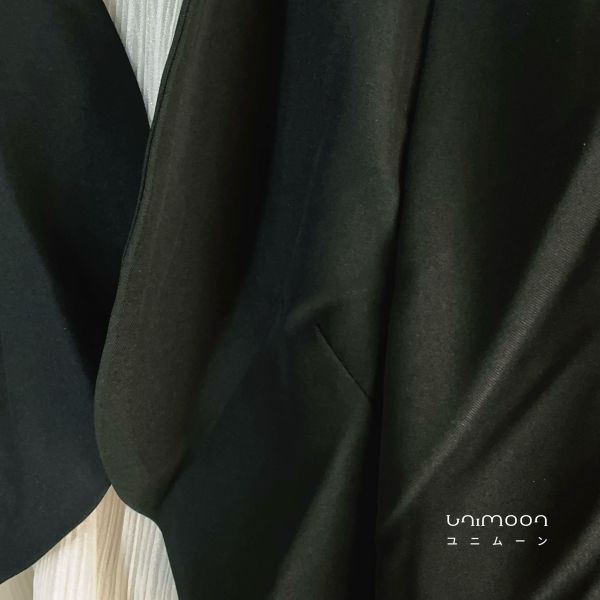 𝟮𝟲𝟭𝟭𝟯 簡約外罩式無扣短版西裝外套 