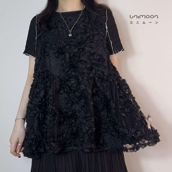 𝟮𝟲𝟰𝟭𝟳 小方格肌理布外車線造型捲邊上衣 