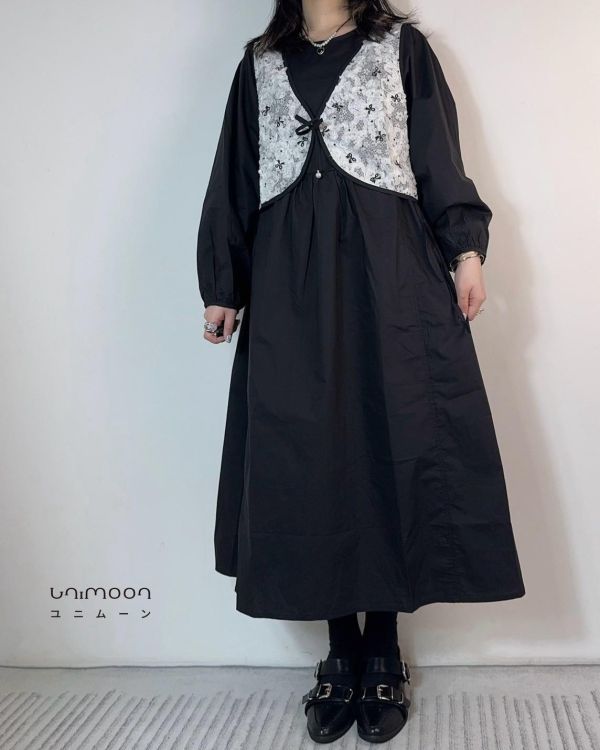 ɴᴏᴠ 𝟮𝟱-𝟭𝟳 黑夜與白花兩件套套裝 