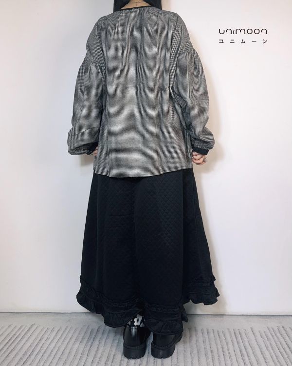 𝟮𝟲𝟭𝟭𝟵 千鳥格磨毛綁帶排扣落肩上衣 