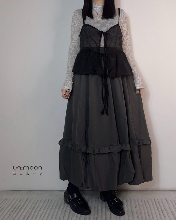 𝟮𝟲𝟯𝟬𝟱 灰調古典花苞裙 