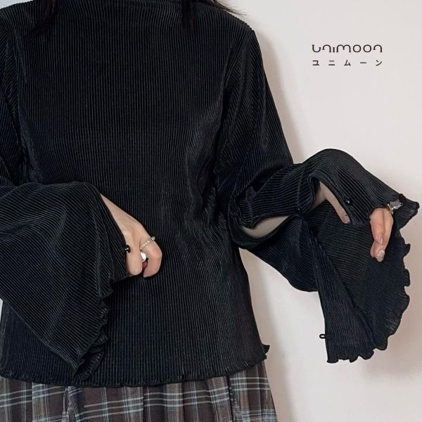 𝟮𝟲𝟮𝟭𝟲 坑條面料喇叭振袖設計捲邊上衣 