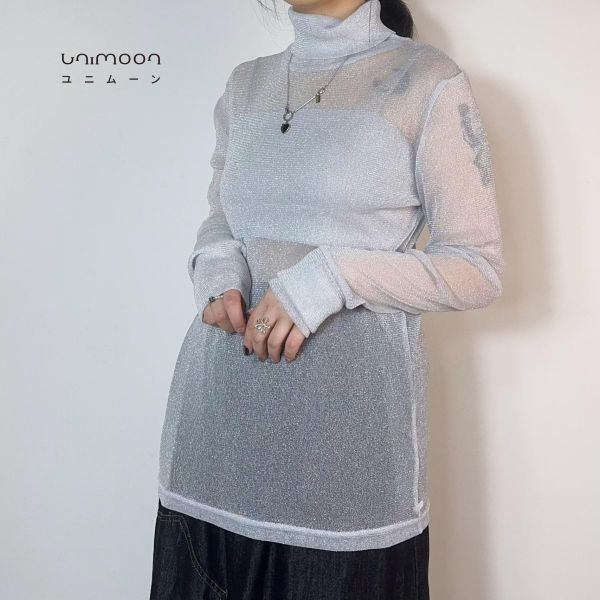 𝟮𝟲𝟮𝟮𝟮 極光銀灰立領打底上衣 