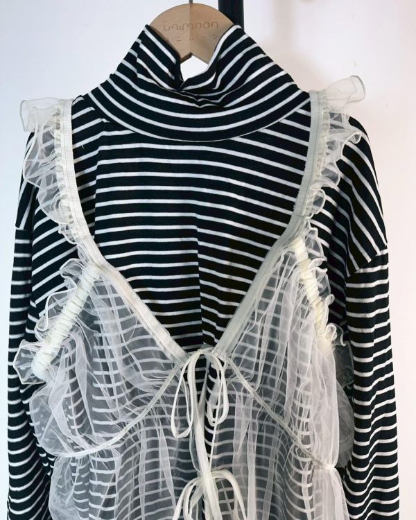 ᴅᴇᴄ 𝟮𝟱-𝟭𝟵 卷邊小浪漫綁帶透紗背心 