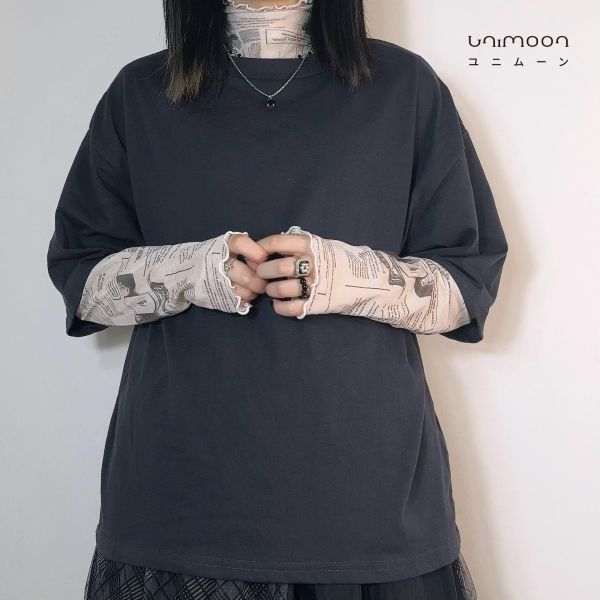 ᴀᴘʀ 𝟮𝟱-𝟭𝟰 褪色報紙復古透膚捲邊彈性打底上衣 