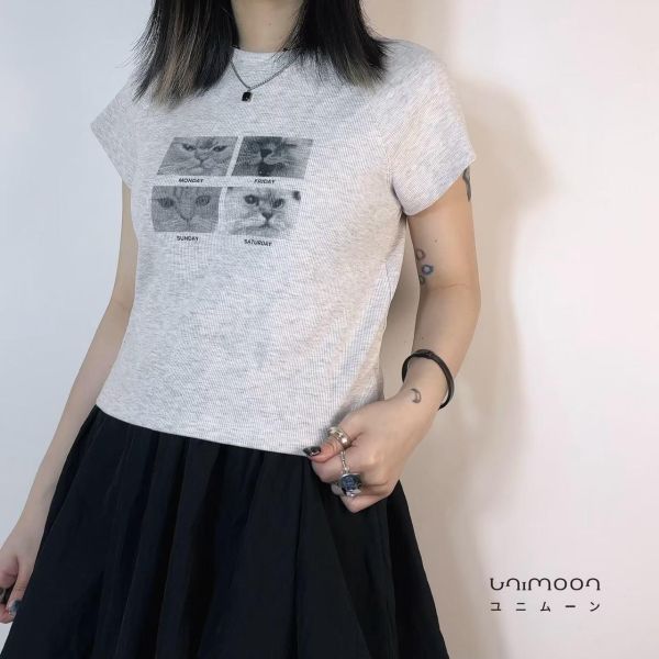 ᴊᴜɴ 𝟮𝟱-𝟭𝟳  小喵日記彈性插肩袖短版上衣 