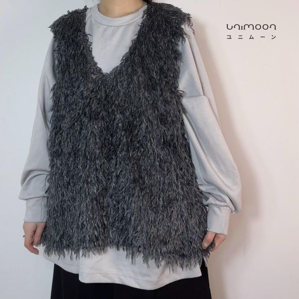 𝟮𝟲𝟮𝟮𝟰 灰狼羽毛流蘇背心 