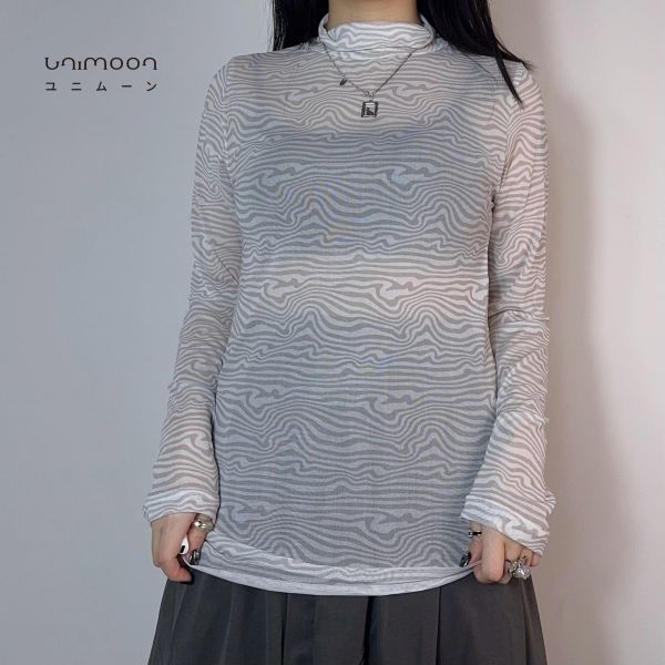 𝟮𝟲𝟯𝟬𝟰 斑馬紋彈性透膚打底上衣 