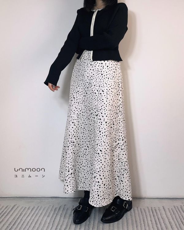 𝟮𝟲𝟭𝟬𝟵 鬆緊腰白底豹紋魚尾裙 