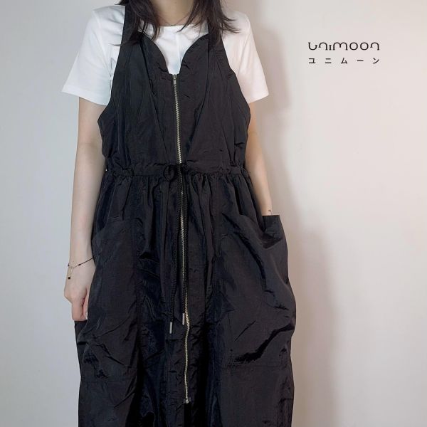 𝟮𝟲𝟰𝟮𝟰 刷刷布拉鏈綁帶設計款洋裝 