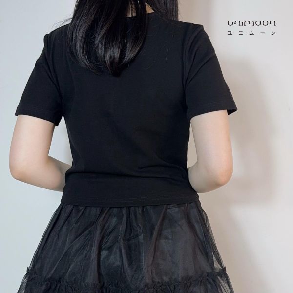 𝟮𝟲𝟯𝟭𝟯 好比例前中線基本款圓領上衣 