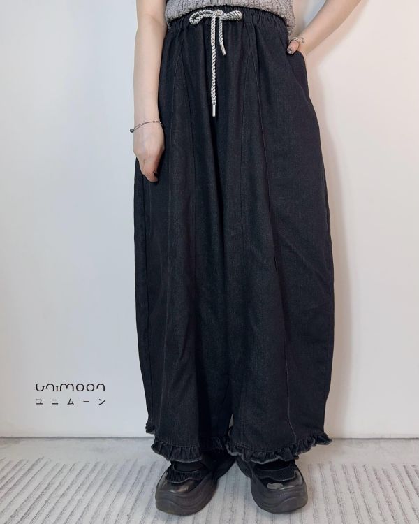 𝟮𝟲𝟰𝟭𝟮 混色繫帶花邊微繭型燈籠牛仔寬褲 