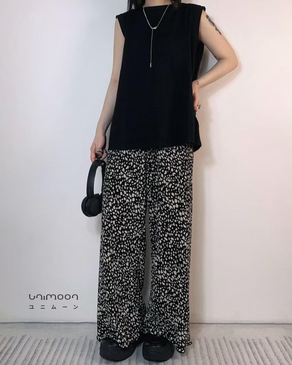 ᴀᴜɢ 𝟬𝟯 豹紋坑條波浪邊鬆緊腰落地褲 