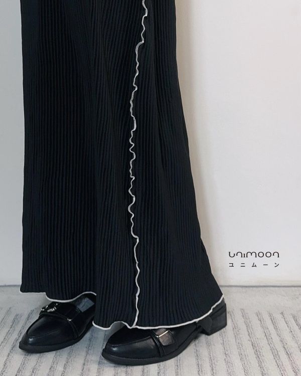 ᴊᴜɴ 𝟮𝟱-𝟭𝟲 撞色卷邊直筒修身坑條長裙 