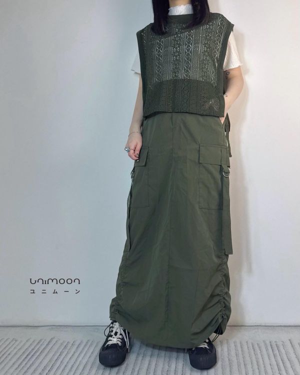 ᴏᴄᴛ 𝟮𝟱-𝟮𝟭 肌理波紋立領卷邊上衣 