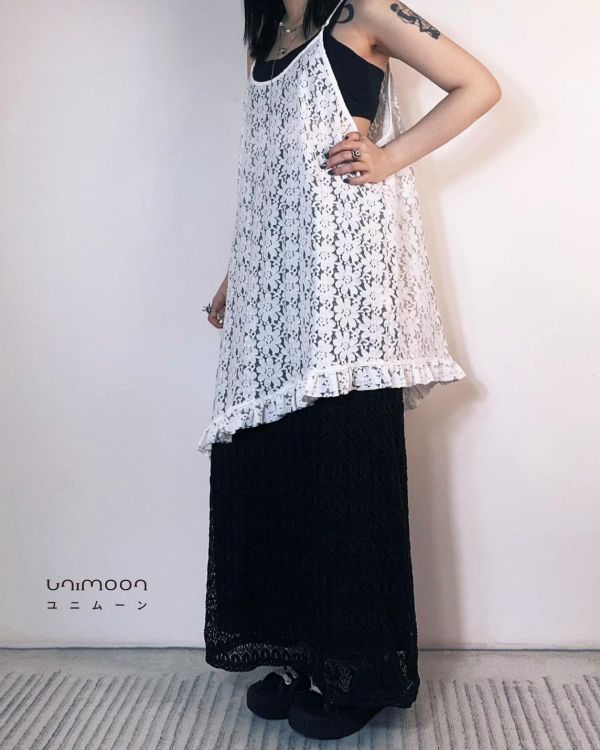 ꜱᴇᴘ 𝟮𝟱-𝟭𝟵 純白花語不規則設計感蕾絲背心 