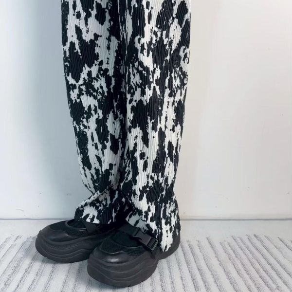 ᴏᴄᴛ 𝟬𝟴 絲絨黑白潑墨感落地褲 