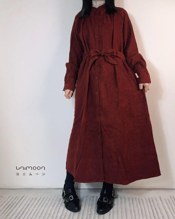 ᴅᴇᴄ 𝟮𝟱-𝟮𝟬 酒紅霧感落肩襯衫洋裝 