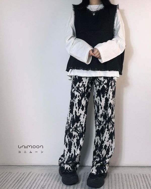 ᴏᴄᴛ 𝟬𝟴 絲絨黑白潑墨感落地褲 