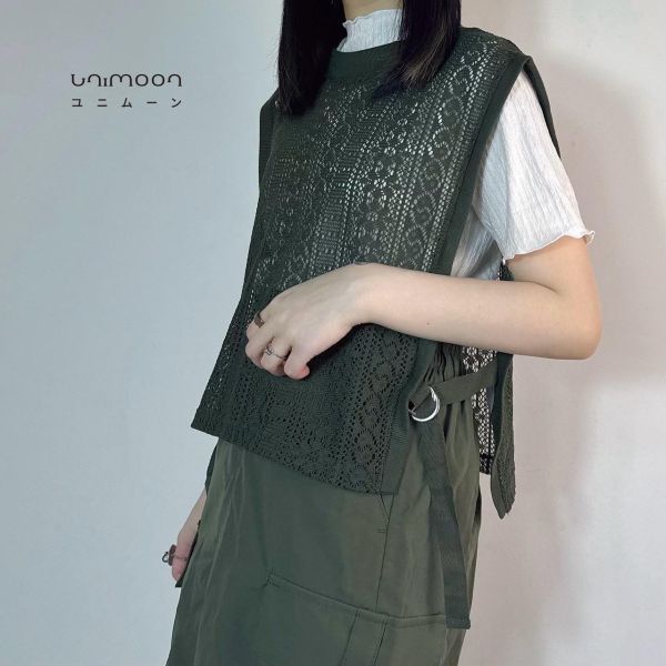 ᴏᴄᴛ 𝟮𝟱-𝟮𝟭 肌理波紋立領卷邊上衣 