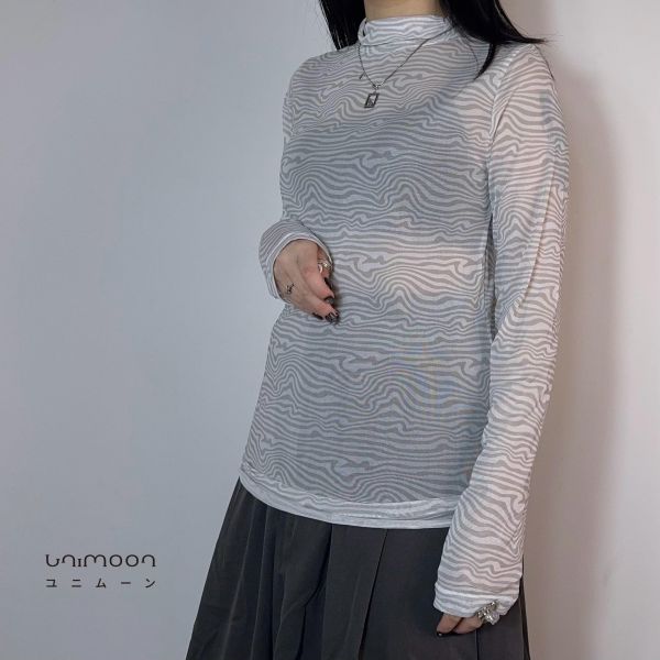 𝟮𝟲𝟯𝟬𝟰 斑馬紋彈性透膚打底上衣 