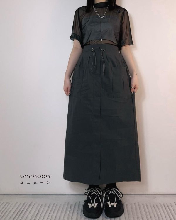 ᴊᴜɴ 𝟮𝟱-𝟭𝟴 機能工裝感彈性布開衩直筒裙 